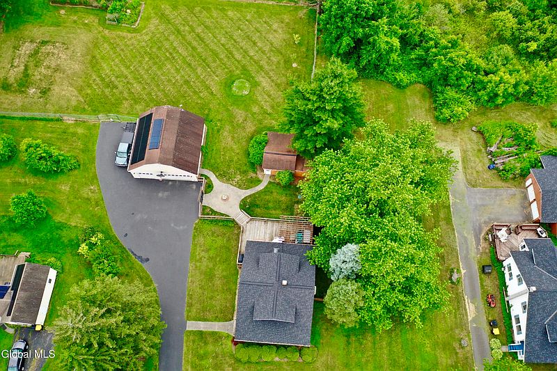 3rd image of 87 Lasher Road