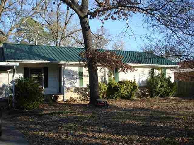 1st image of 104 Crestwood Dr