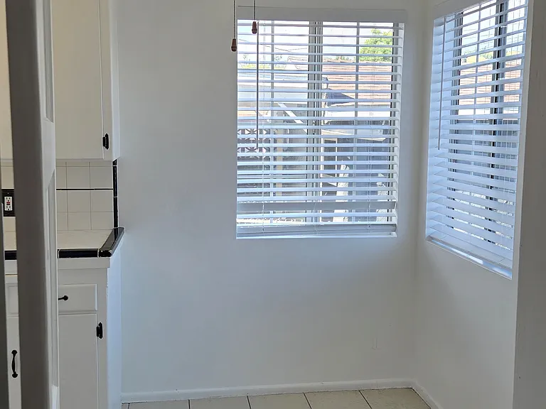 3552 Locke Ave — Photo 13
