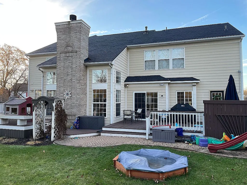 9552 Roseapple Dr photo 1