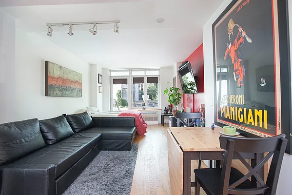 Rented by REAL New York | media 45