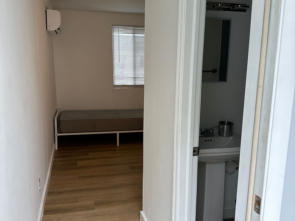 1st image of 534 E 34th St #4