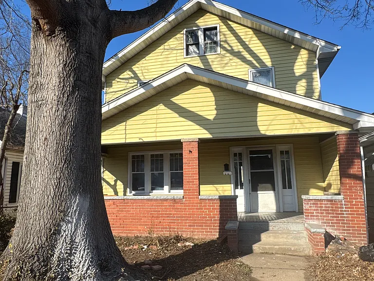 2774 Elmwood Ave — Photo 10