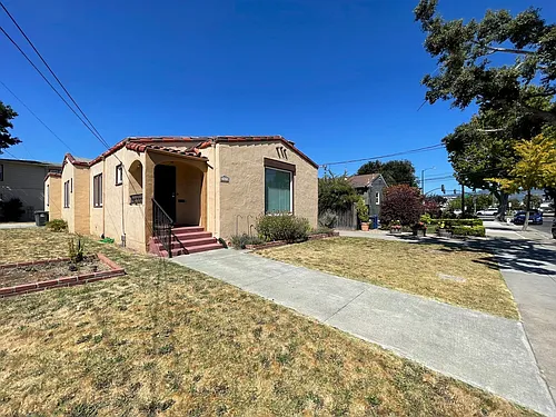 1823 Pearl St Photo 1