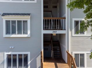 242 W Lakeshore Dr APT E, Port Clinton, OH 43452