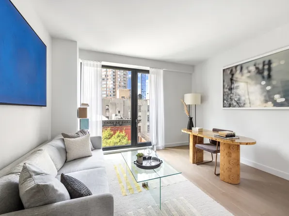 500 West 45th Street image 7 of 22