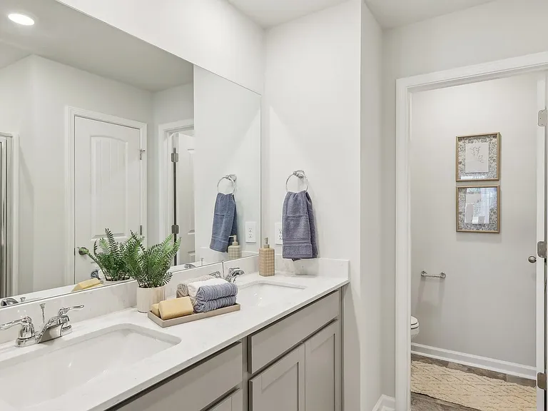 1024 Keyes Pl — Photo 42