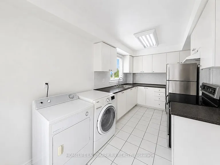 101 Pentland Cres — Photo 5