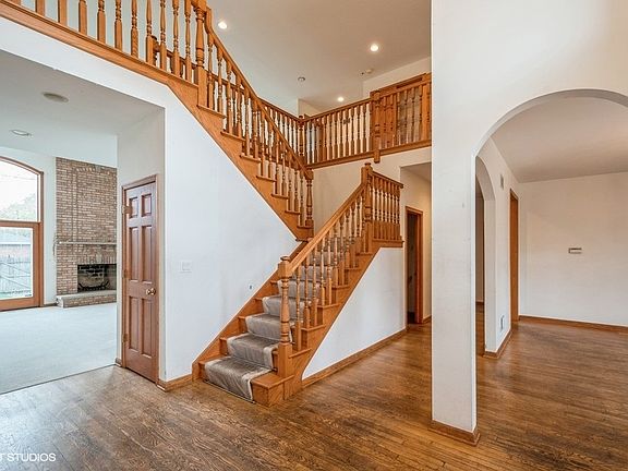 3rd image of 7308 N Karlov Ave