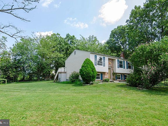 2nd image of 8 Mineral Springs Ct