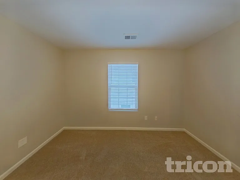 253 Aershire Ct — Photo 10