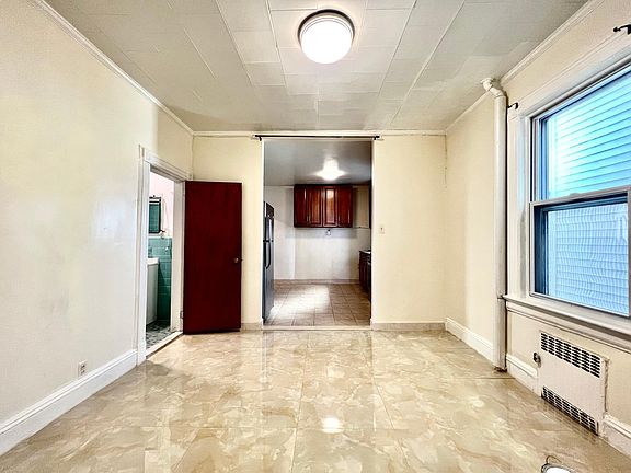 4th image of 13300 Hawtree St #2F
