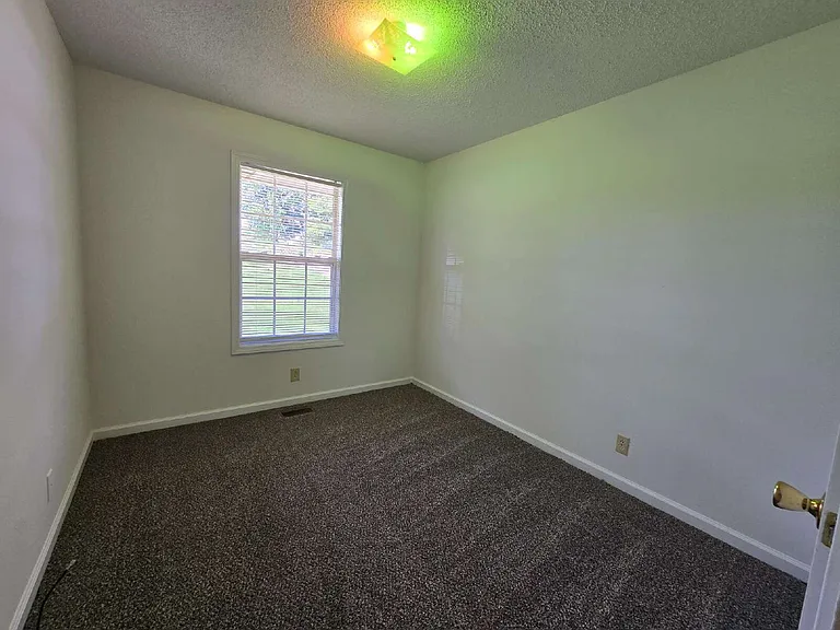 2408 N Ford St — Photo 13