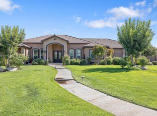 2164 W Benton Ct, Exeter, CA 93221