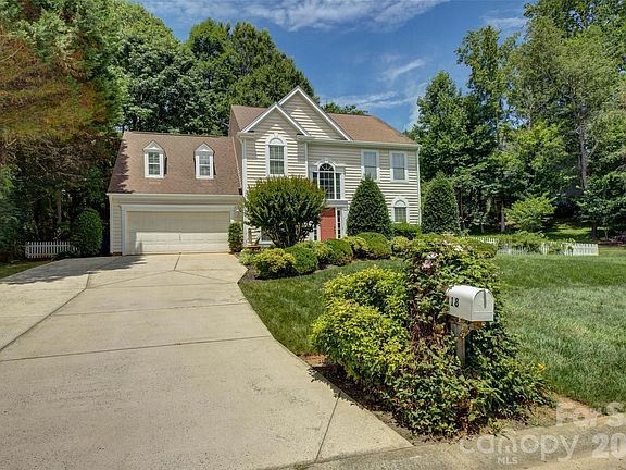 2nd image of 118 Creek Side Dr
