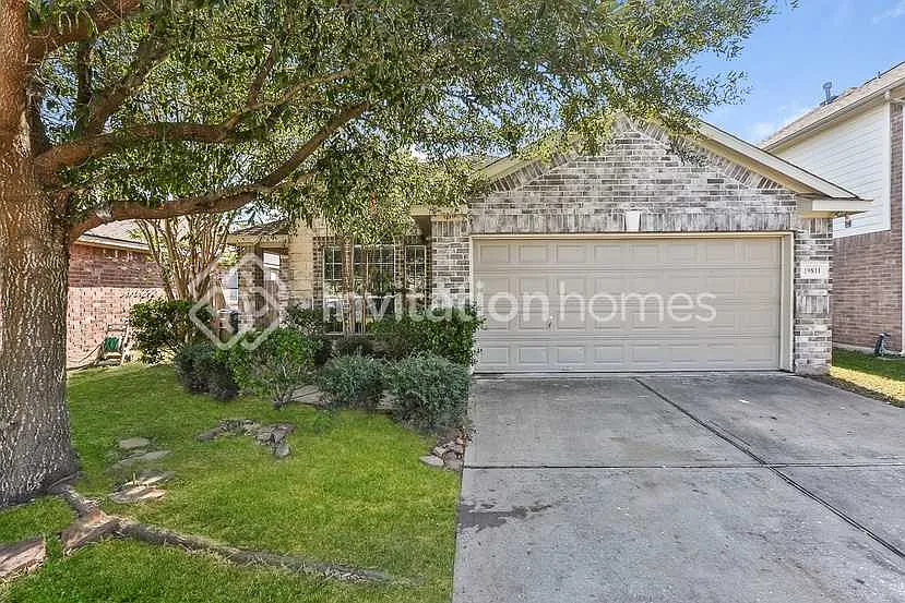 19811 Whispering Hollow Ln
