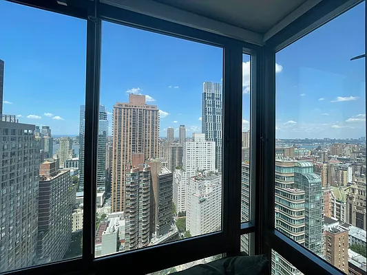 Rented by DejaView Residential Inc | media 16