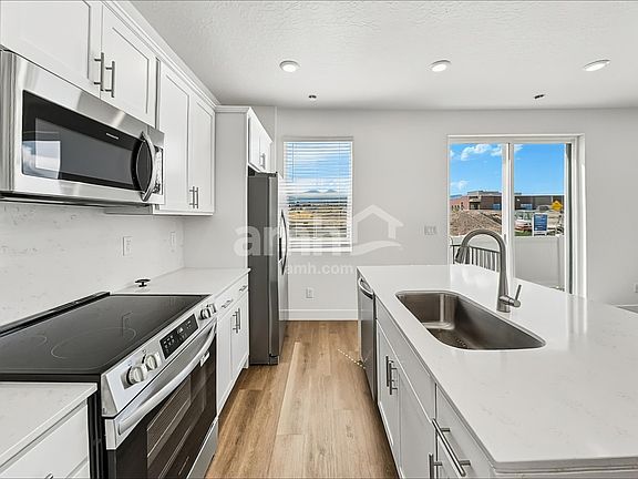 5th image of 5548 W Castleton Ln