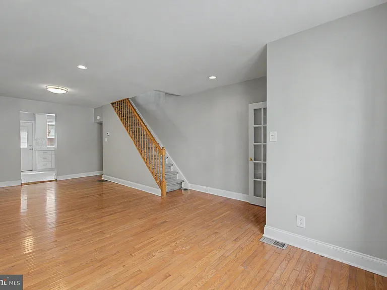 2340 S Hutchinson St — Photo 13