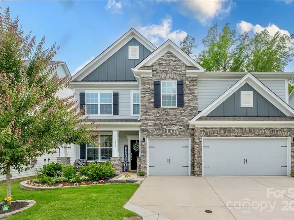 1054 Thoroughbred Dr, Iron Station, NC 28080