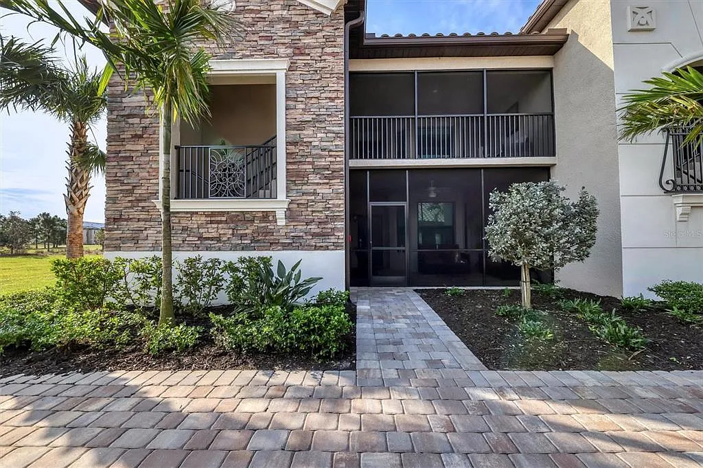 5634 Palmer Cir — Photo 1