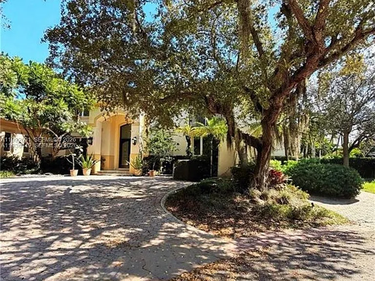 673 Destacada Ave — Photo 5