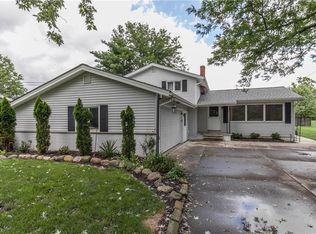 15560 Albion Rd, Strongsville, OH 44136