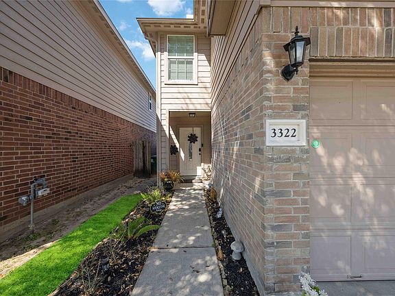 3rd image of 3322 Inverness Path Ln