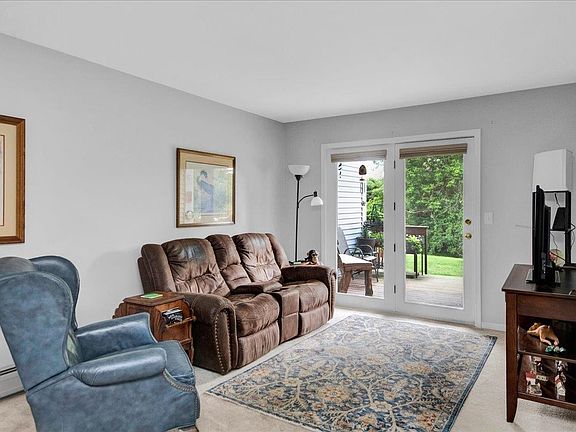 3rd image of 16 Clover Drive #9B