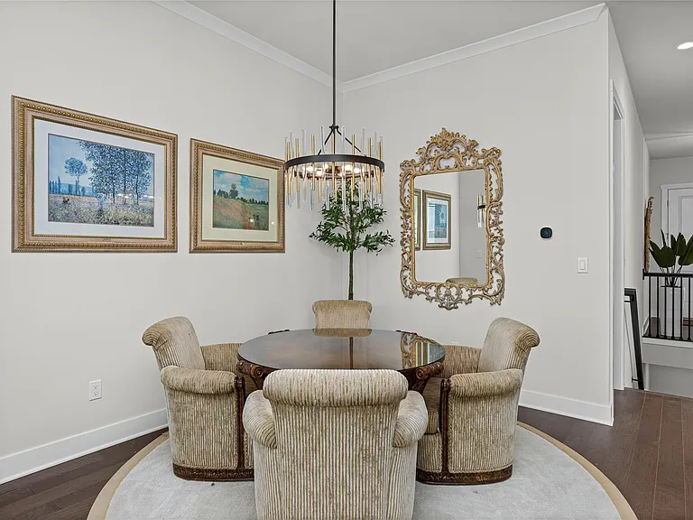 5636 Suffolk Ct — Photo 11