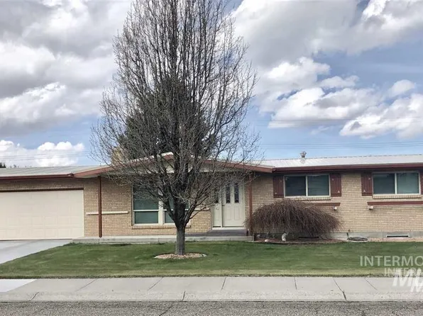 1020 E 17th St, Burley, ID 83318