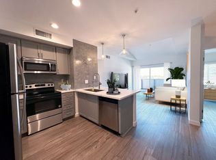 Cahuenga Place, Los Angeles, CA 90068
