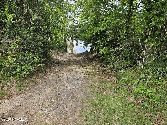 5th image of 174 Majors Rd