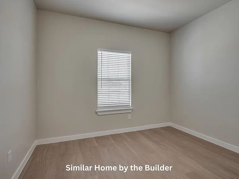 121 Sterling Dr — Photo 16