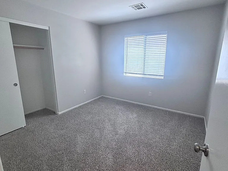 4912 Whispering Spring Ave — Photo 28