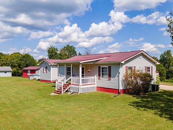 3rd image of 2811 Rebecca Dr SE