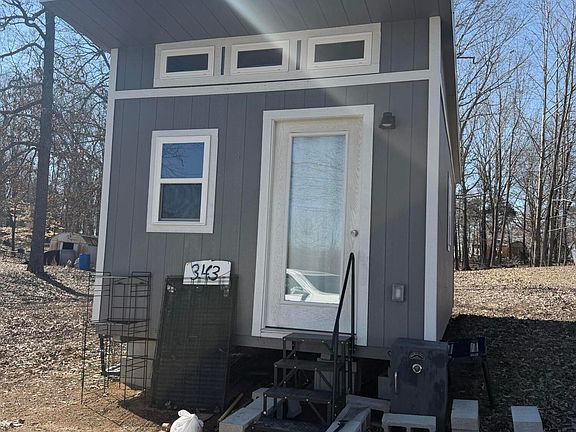 2nd image of 343 Wesley Ln