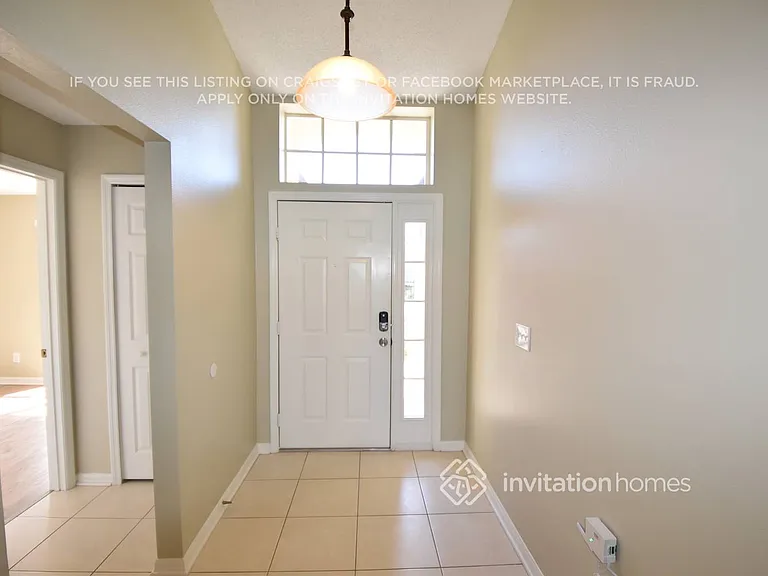 4635 Sanibel Way — Photo 3