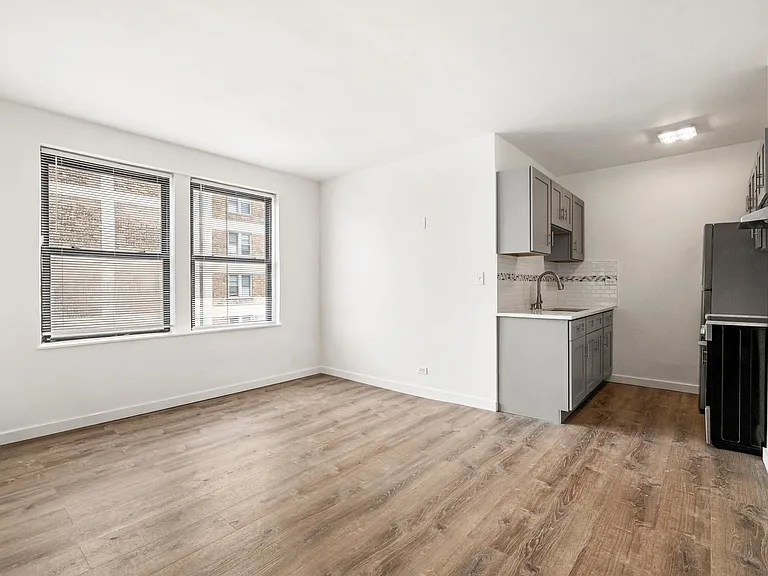 5726 N. Winthrop — Photo 12
