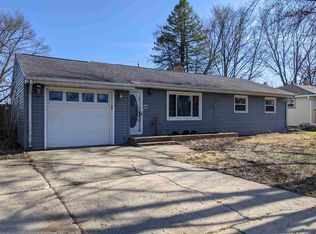 2015 Will James Rd, Rockford, IL 61109