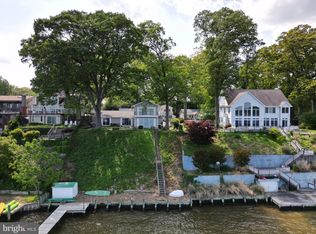 729 N Riverside Dr, Crownsville, MD 21032