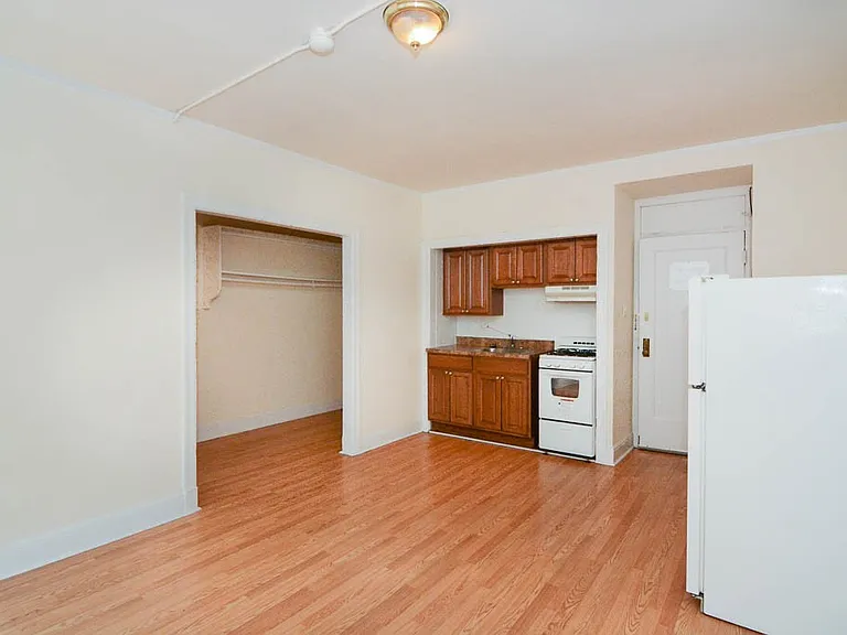 3335 W Diversey Ave #32 — Photo 10