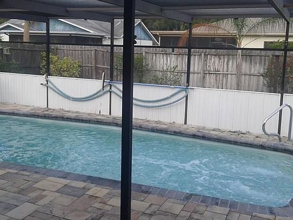2nd image of 1207 Greenlea Dr