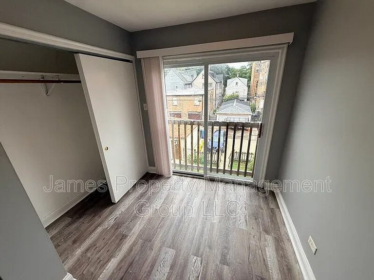 4023 N Troy St #2 — Photo 8