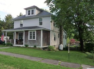 6 Barton St, Millerton, NY 12546