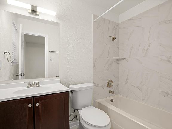 2nd image of 1902 Gracy Farms Ln #B