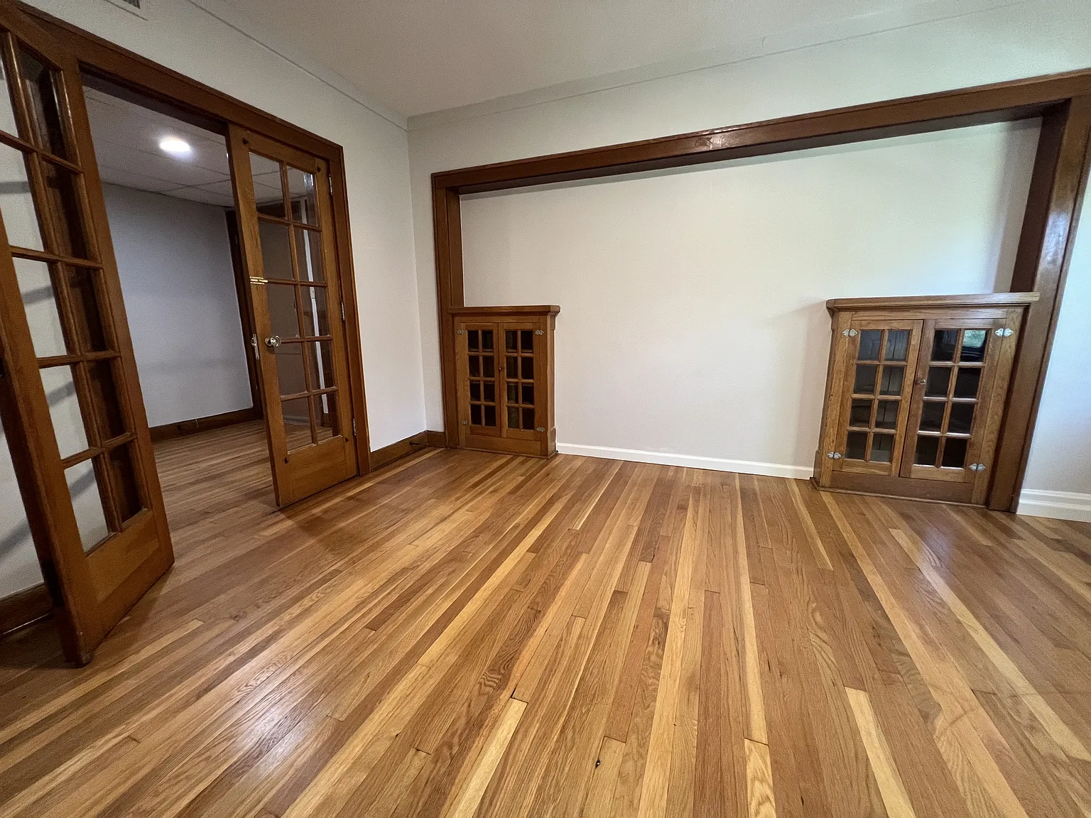 853 Barnett Avenue - 2E — Photo 4