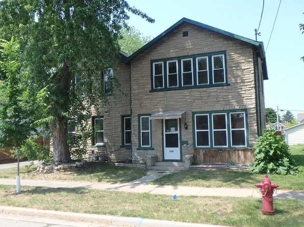 328 2nd St, Menasha, WI 54952