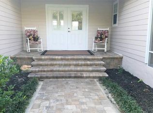 327 Riley Lake Dr, Hawthorne, FL 32640