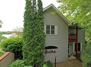 5119 E Lake Shore Dr, Wonder Lake, IL 60097